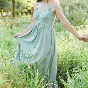 Elegant Green Sleeveless Dress